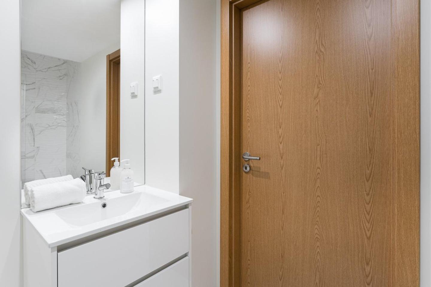 Apartament Guestready - Sleek Monochromatic In Bonfim Porto Zewnętrze zdjęcie